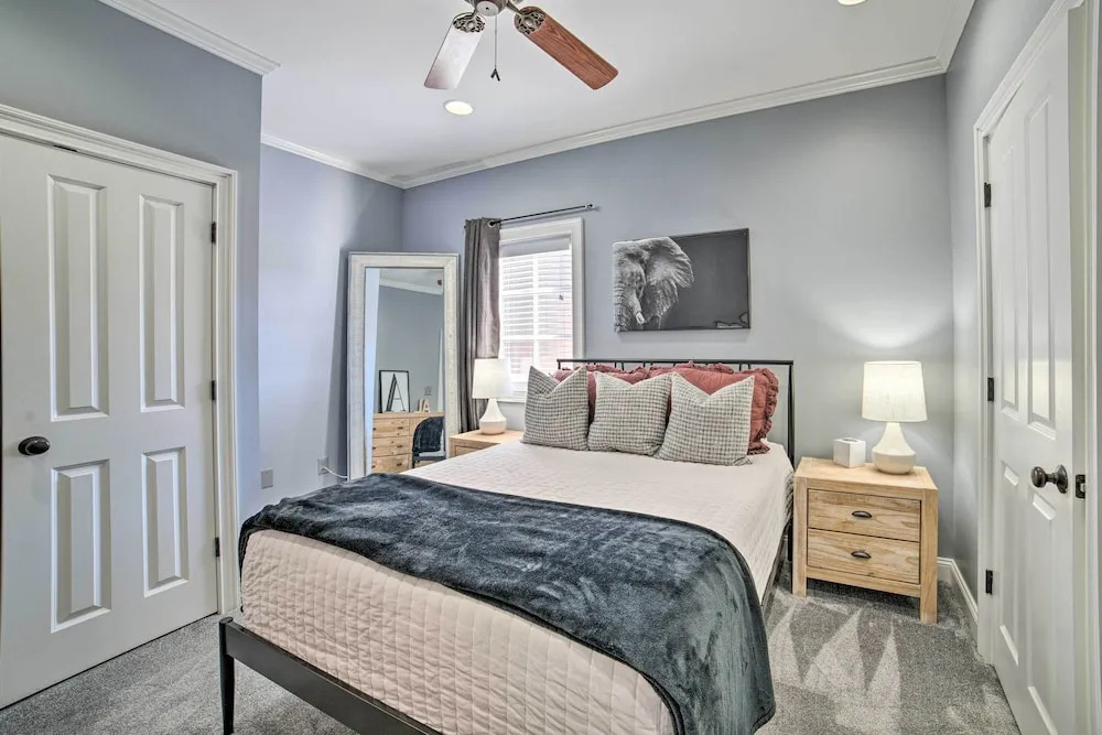 Modern Retreat ~ 1/2 Mi to Bryant-denny Stadium