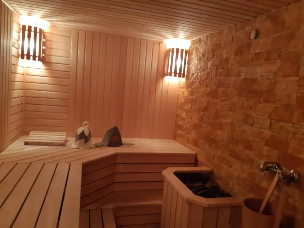 Zveryno guest house