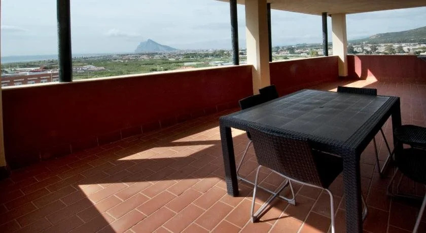 Apartamentos Turisticos Aureus Bahia Sur