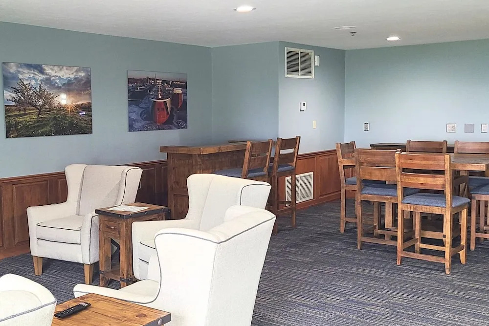 Bridgeport Waterfront Resort