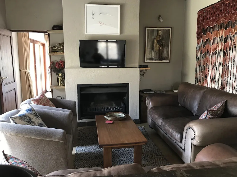 15 Raptors Lodge