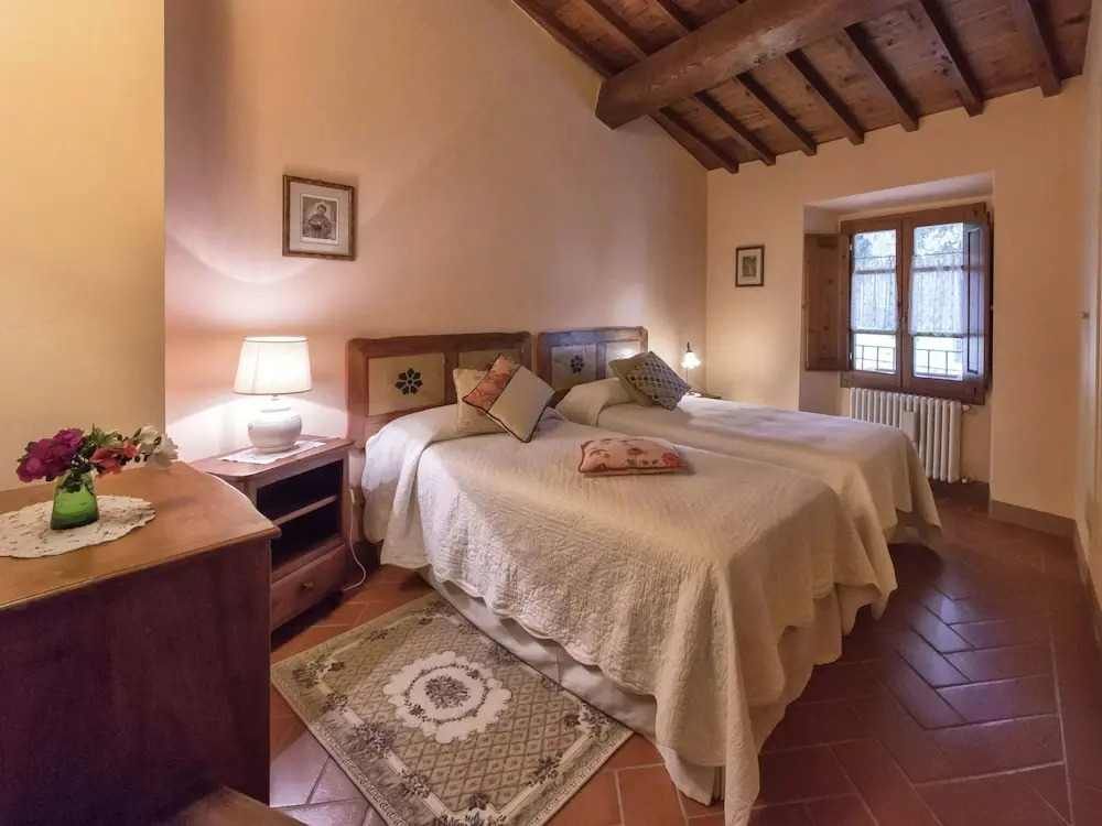 Attractive apartment in typical Tuscan style