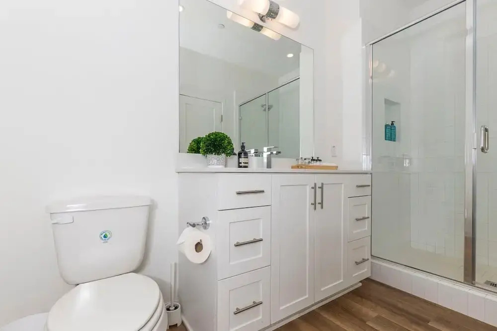 Central Location Cozy Private Bedroom w Bathroom