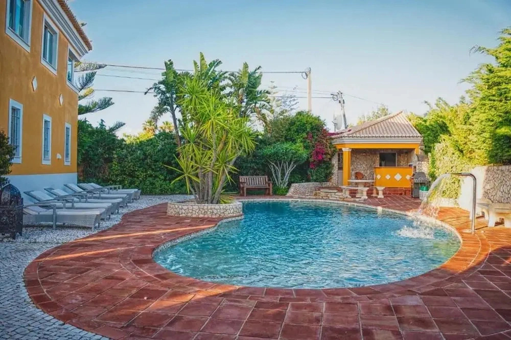 Lagos Beachfront Studio Apartment With Pool