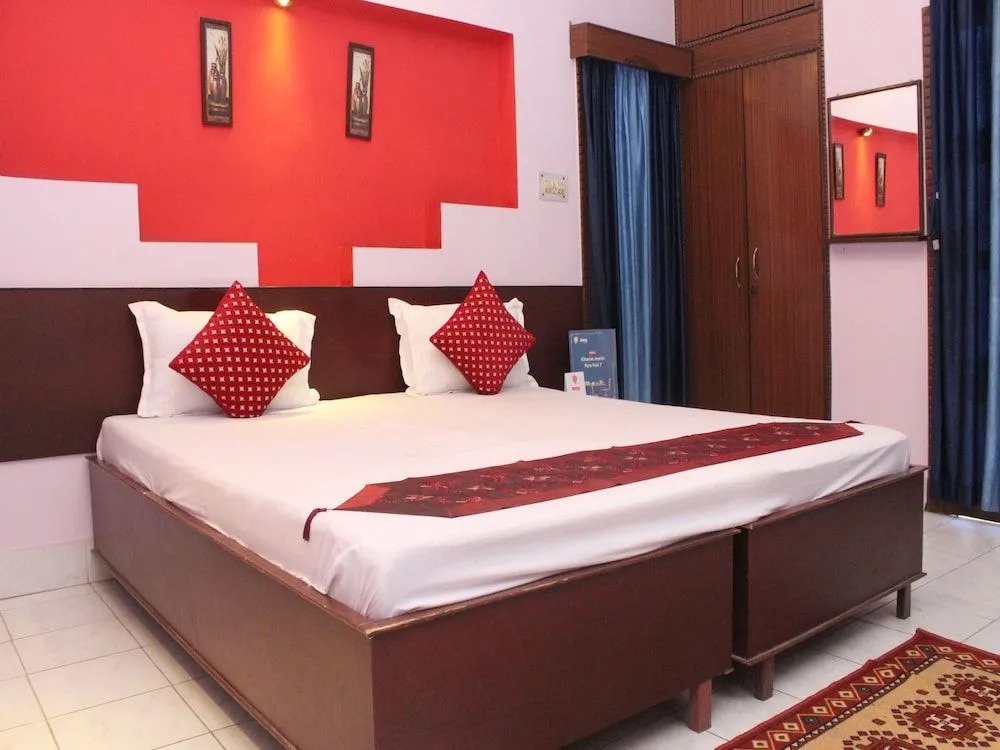 OYO 6841 Home Stay near Boring Road