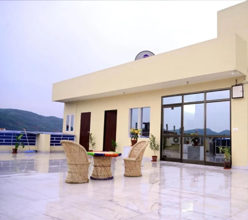 Hotel DVL INN- Near Jalmahal Jaipur