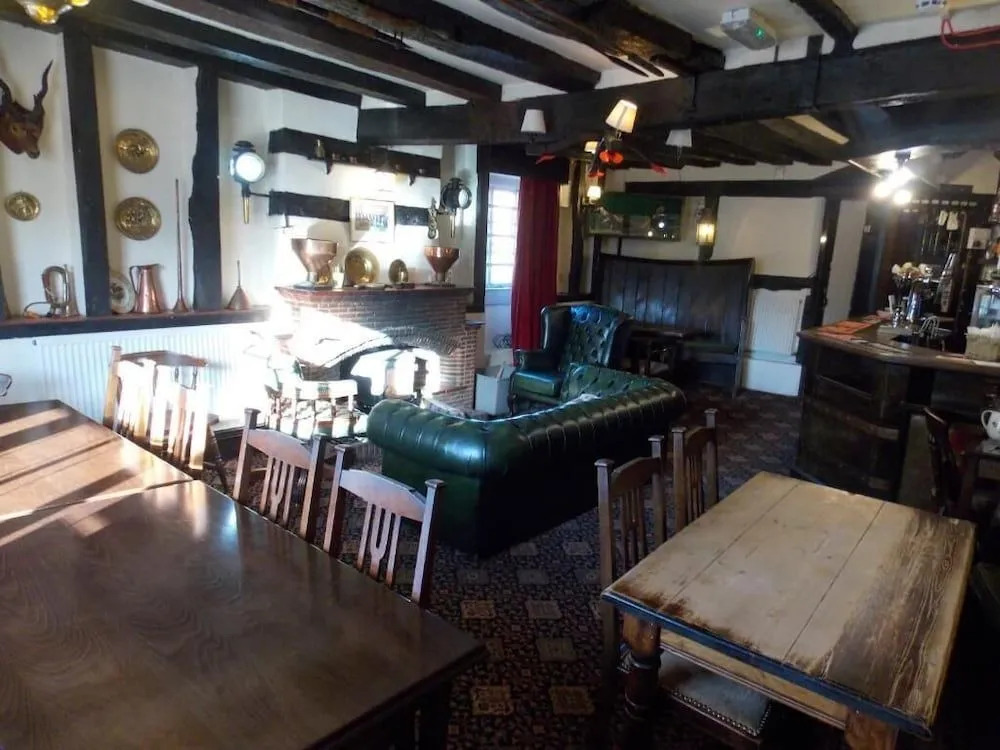 The Red Lion, Madley