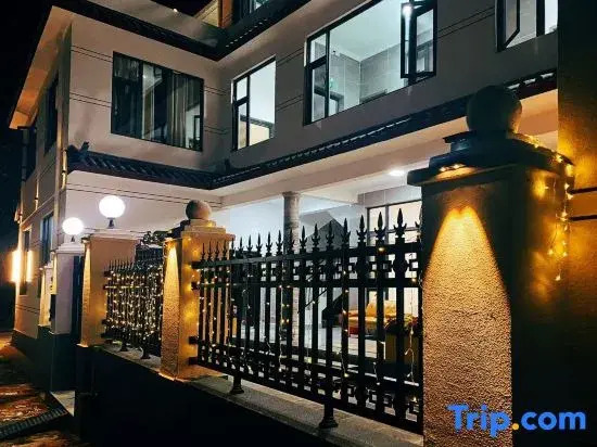 Snowy mountain Photography Hotel