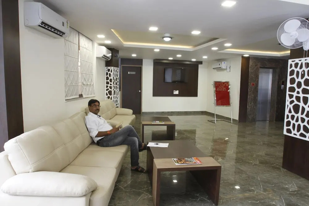 Hotel Mercury Residency