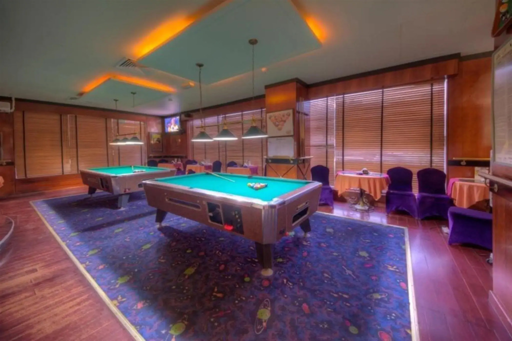 9 Hotel