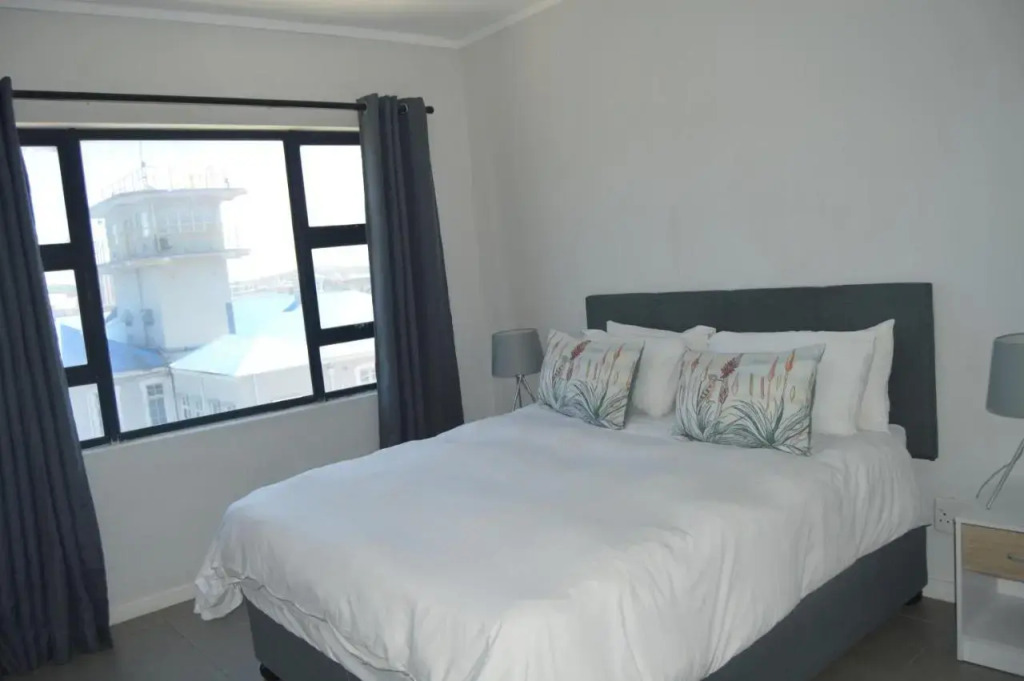 2 Sleeper with King Bed at Point Waterfront
