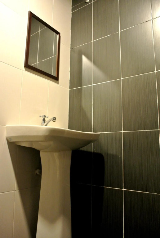 Wau Hotel & Cafe