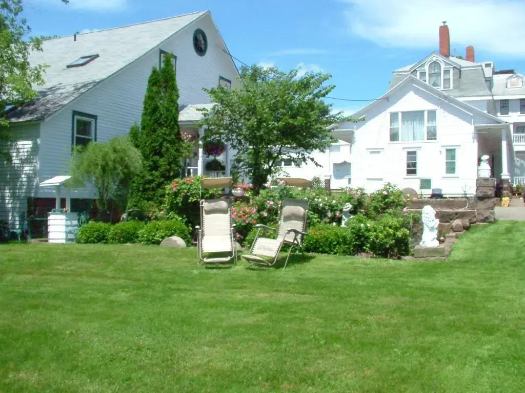 Marshlands Inn