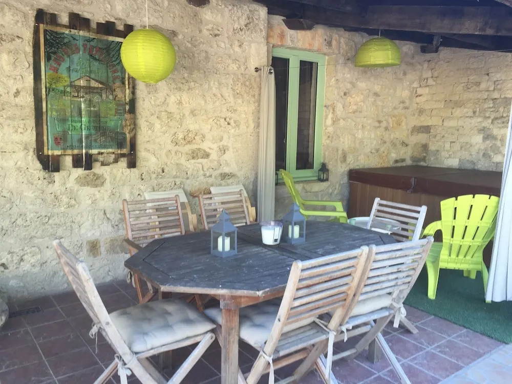Le Mas Des Papillons chambre dhôtes B&B