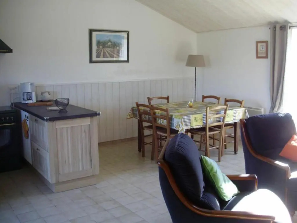 Gîte authentique avec cheminée, terrasse privée, accessible PMR, pêche et activités ULM - Vendée - FR-1-426-431
