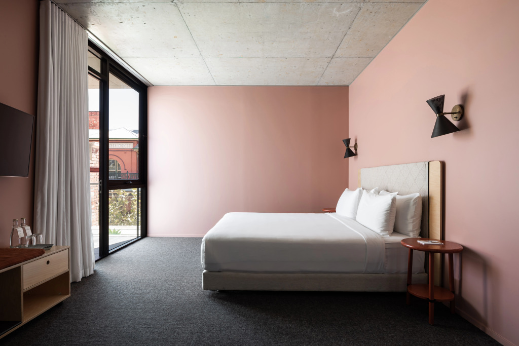 Alex Hotel