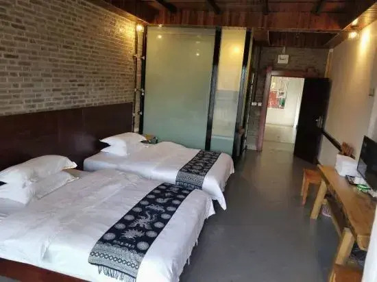Yinxiang Xijiang Resort Hotel