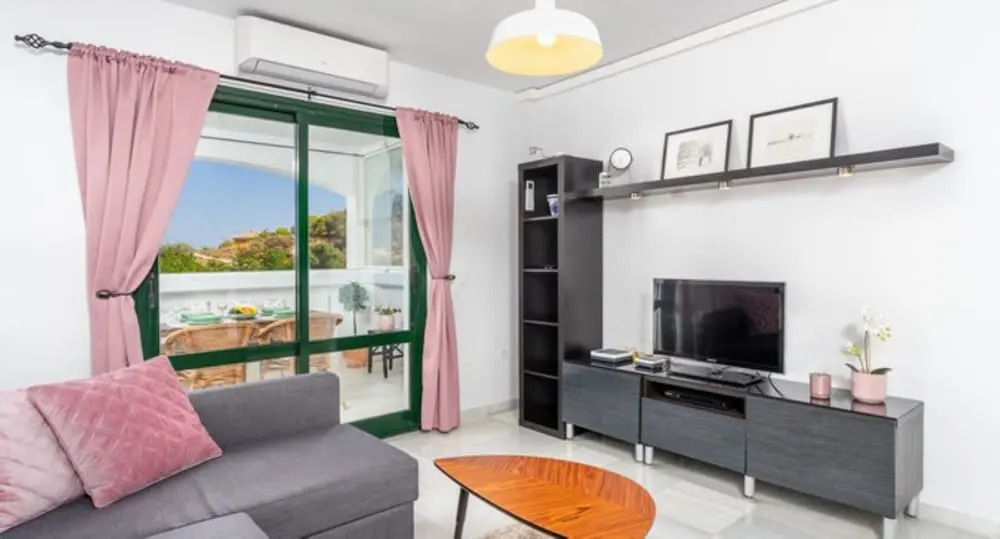 Apartment - 1 Bedroom with Pool and WiFi - 107888
