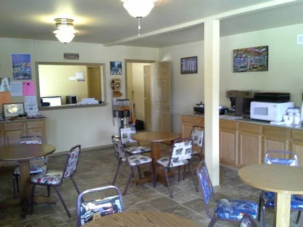 Ozark Swiss Inn