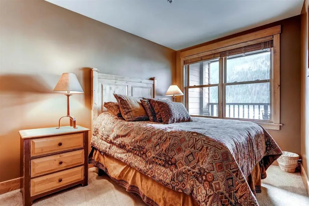 Beautiful 1 Bedroom Mountain Condo In River Run Village With Hot Tub Access And Walking Distance To The Gondola