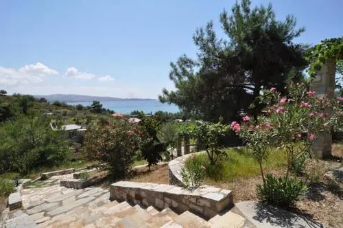 Arsinoi Stonehouses