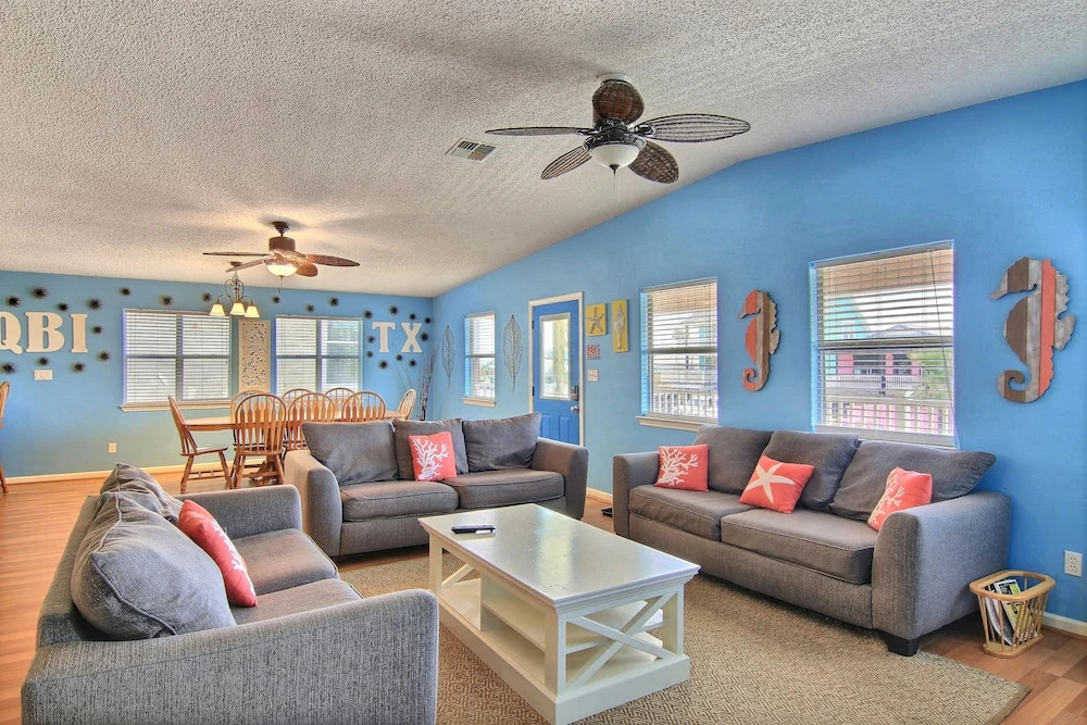 Quitcha Beach Inn 4 Bedrooms 2 Bathrooms Home