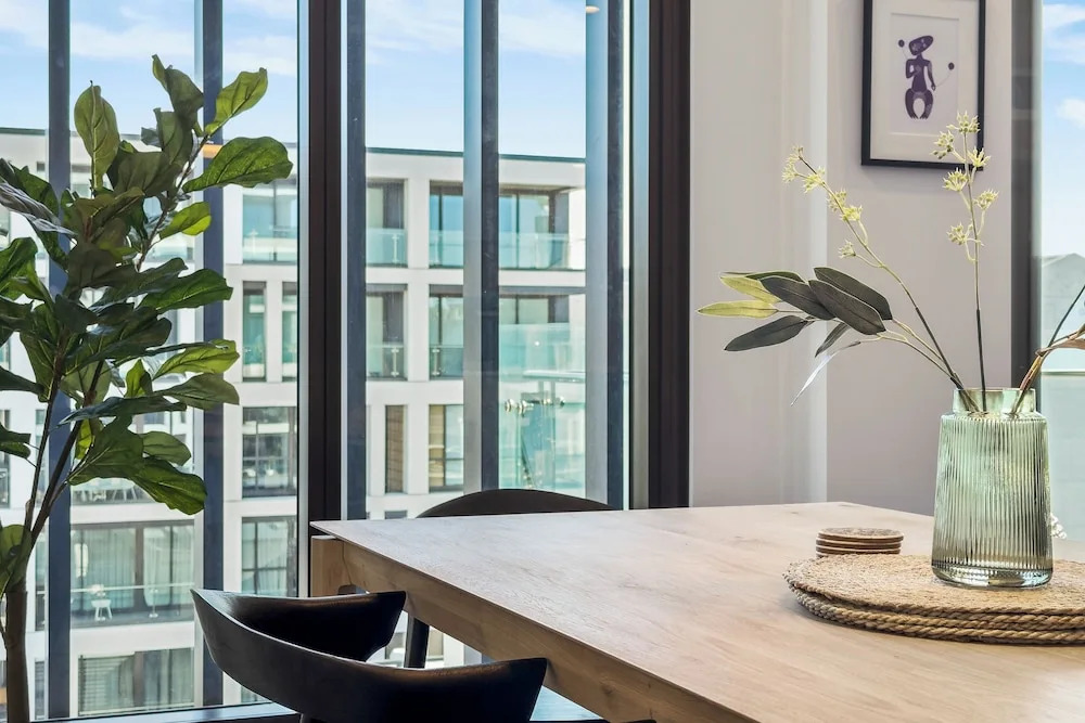 Sunny and Spacious in Wynyard Quarter