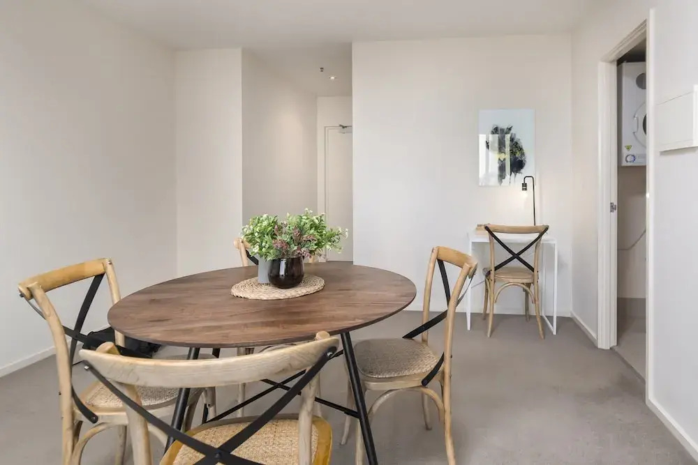Central 1-bed With Parking, BBQ
