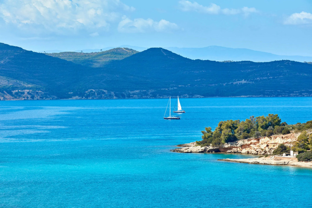 AKS Hinitsa Bay
