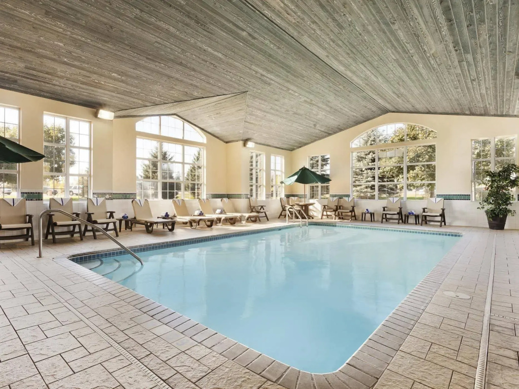 Country Inn & Suites by Radisson, Eagan, MN