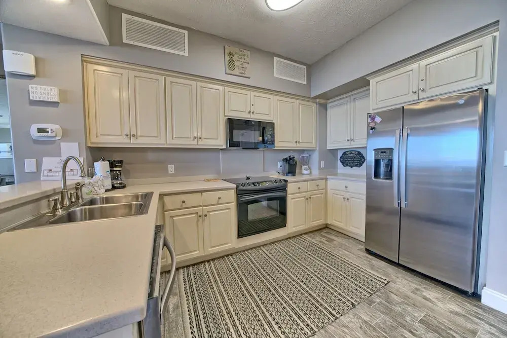 Unit 2304 2 Bedroom Condo by RedAwning