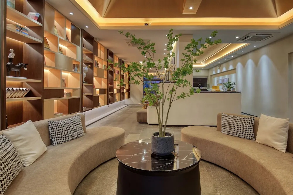 Wing Hotel Guilin- Pedestrian Street