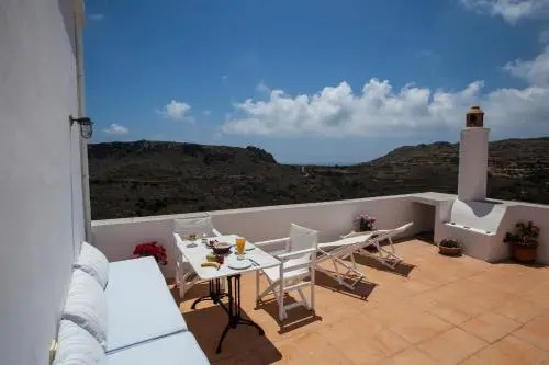 Nostos Guesthouse
