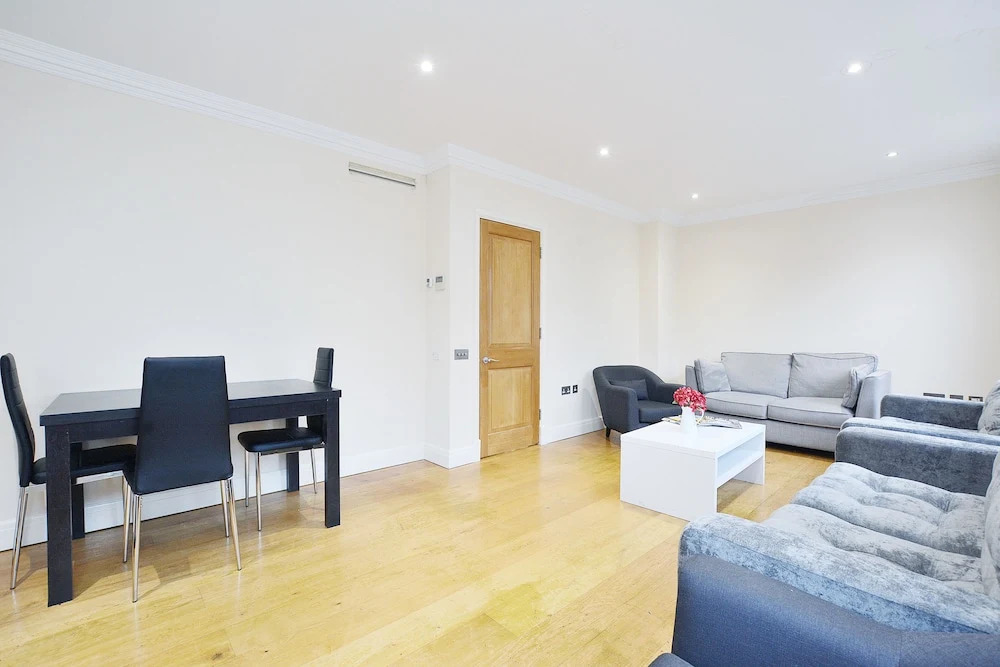 William Mews Townhouse