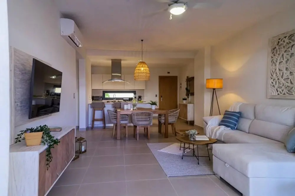Modern and Spacious Condo Steps From the Beach