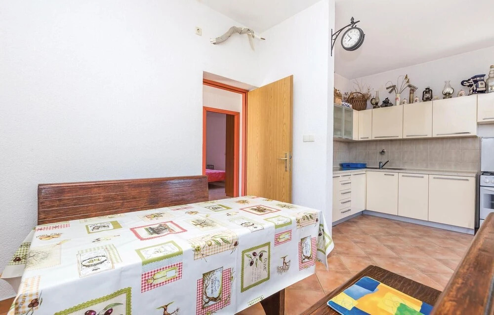 Stunning Home in Barbat With Wifi and 2 Bedrooms