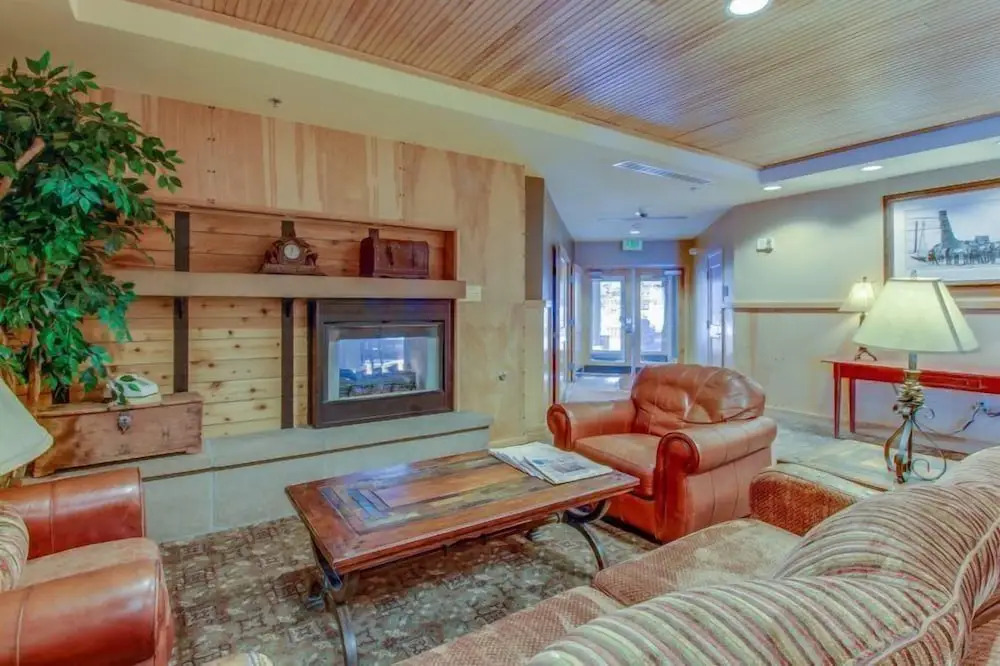 1 Bedroom Mountain Condo In River Run Village With Beautiful Mountain Views And Walking Distance To Ski