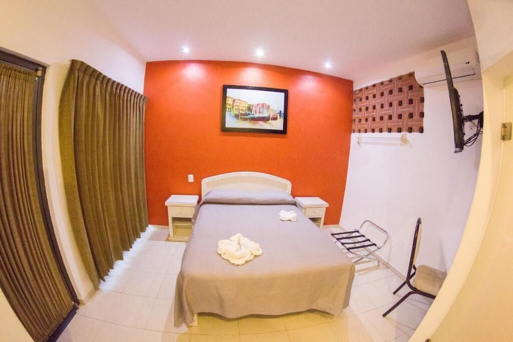 HOTEL OBREGON