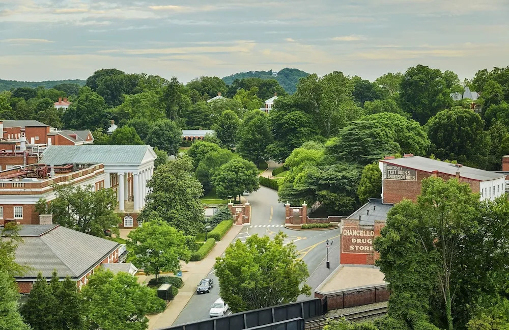 Graduate by Hilton Charlottesville