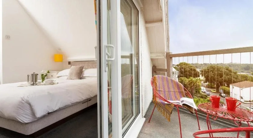 Chelsea House Apartments