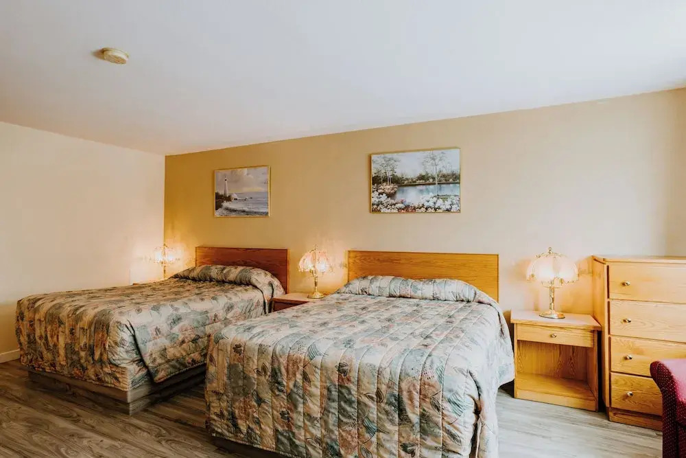 Western Budget Plus Mosaic Suites