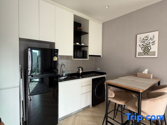 Legendary F705 - Top floor family 1BR - The Title Legendary by UNO