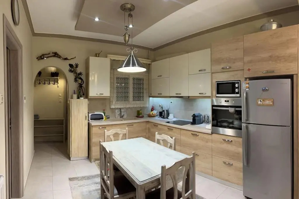 Corner House Volos