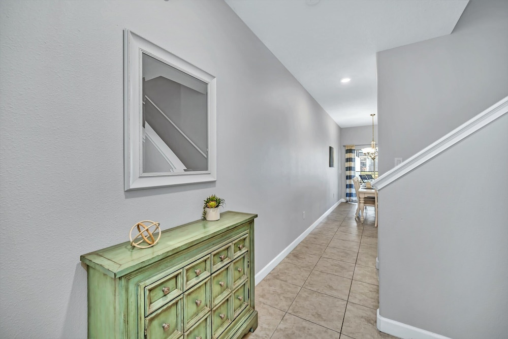In the Heart of Kissimmee - Storey Lake Resort - 4bd/3ba Pool Townhome #4sl4857