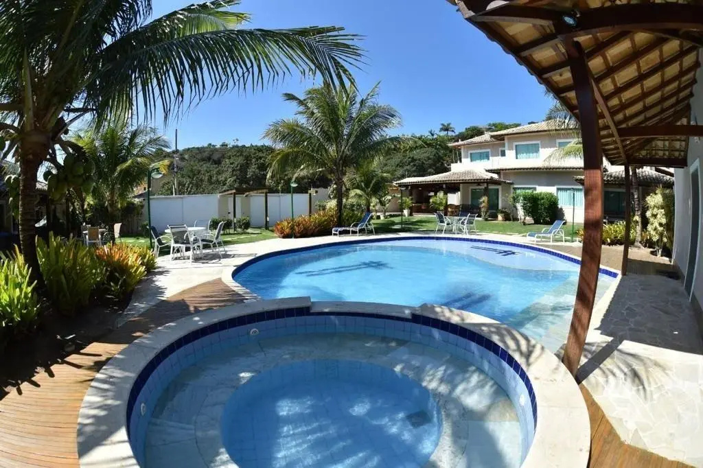 Excelente Casa com Quatro Suítes em Condomínio à 1min da Praia de Geribá Por Luxury Rentals