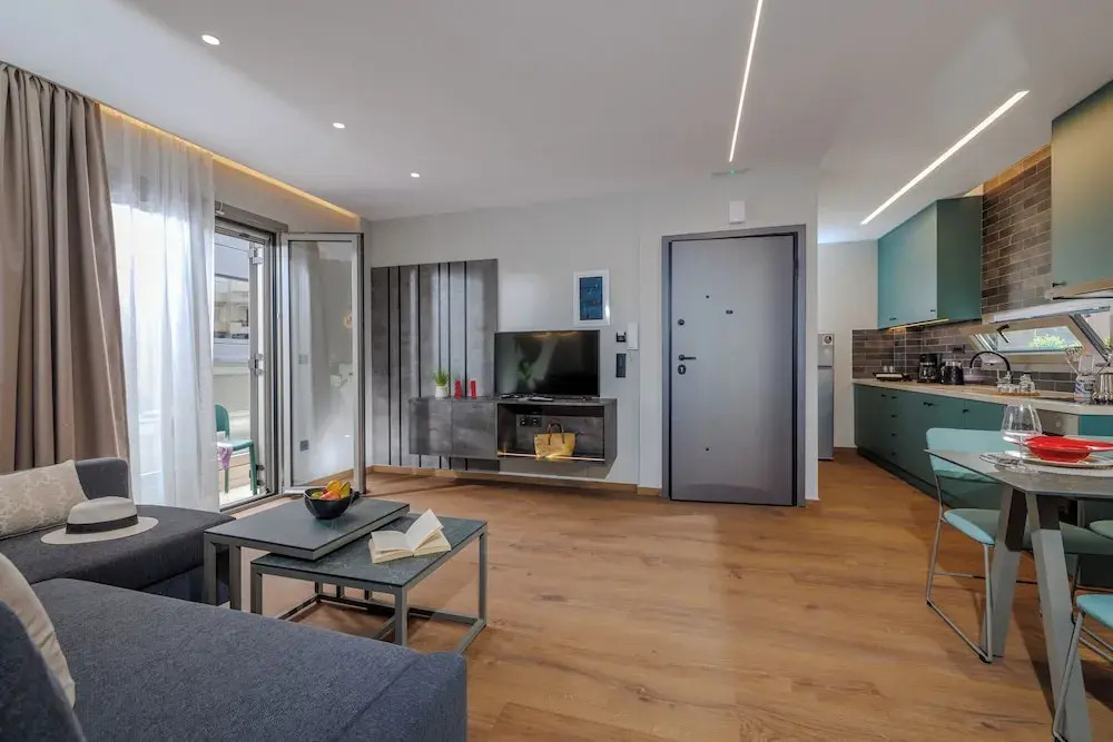 Jolly Suites