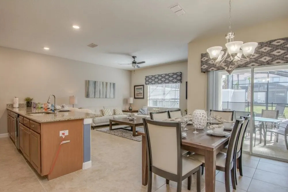 Fully Equiped 4 Bedroom Villa