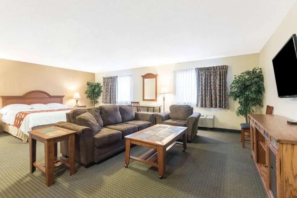 Super 8 by Wyndham Bemidji MN