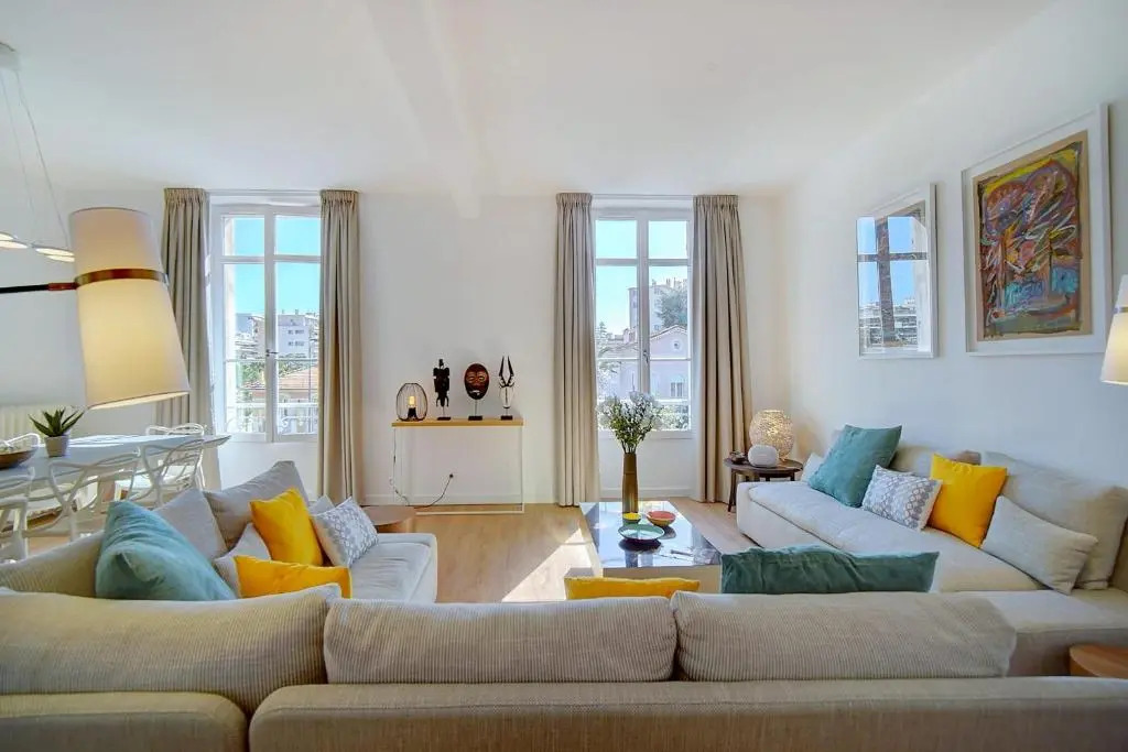 IMMOGROOM - Magnificent 180m duplex apartment - Parking - Air conditioning