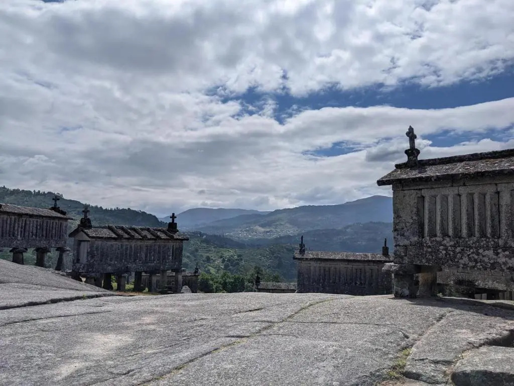 Casa da Clarinha, piscina, perto Sistelo e Ecovia do Vez